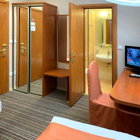 Economy Room In Hotel Eney Liov Exterior foto