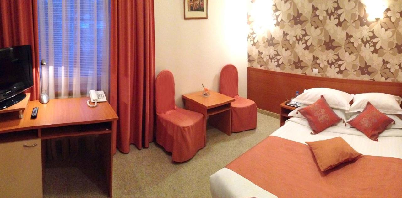 Economy Room In Hotel Eney Liov Exterior foto
