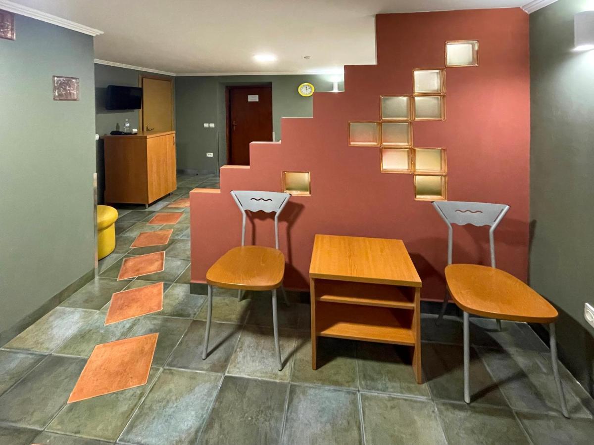 Economy Room In Hotel Eney Liov Exterior foto