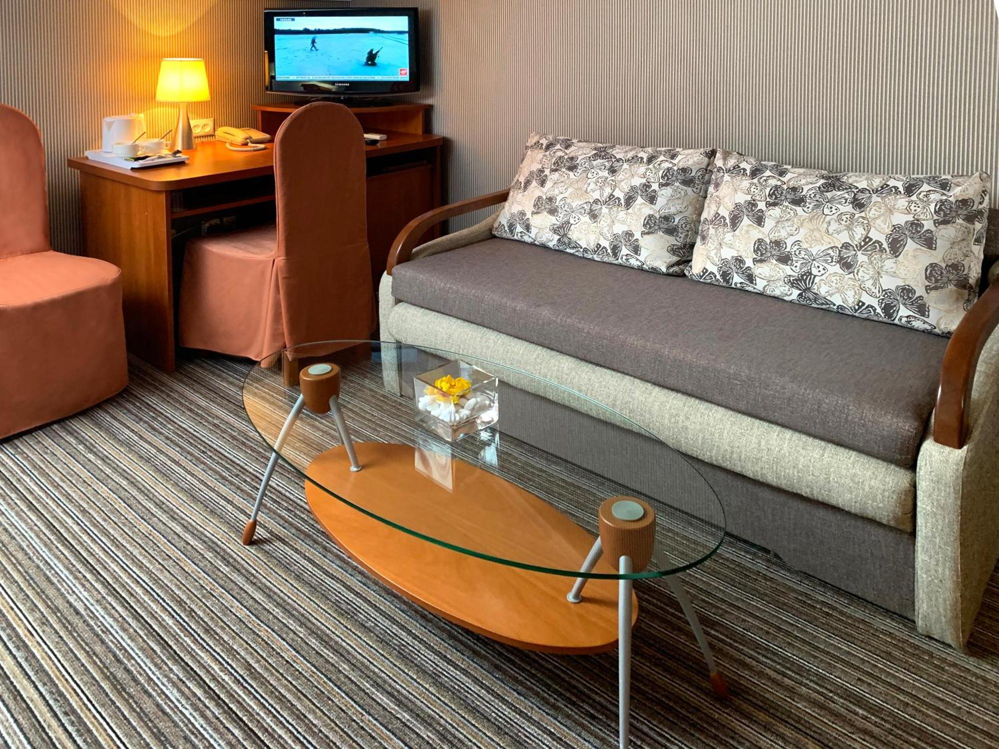 Economy Room In Hotel Eney Liov Exterior foto