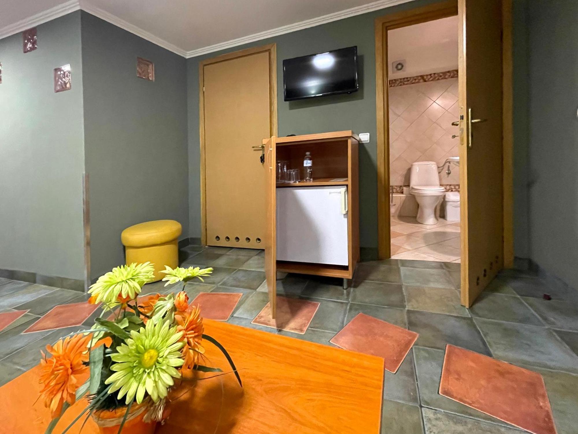 Economy Room In Hotel Eney Liov Cameră foto