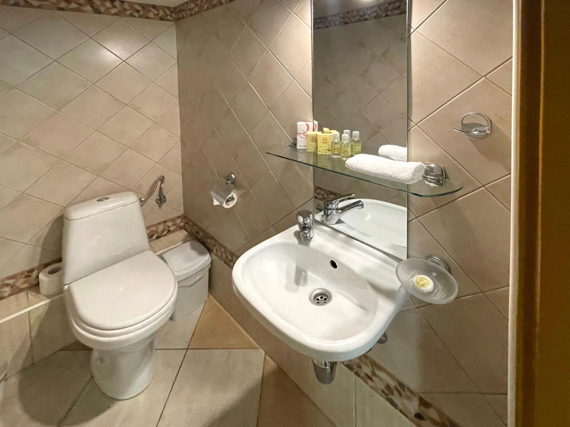 Economy Room In Hotel Eney Liov Cameră foto