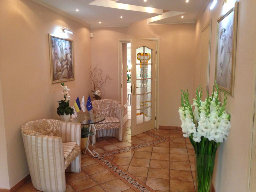 Economy Room In Hotel Eney Liov Exterior foto